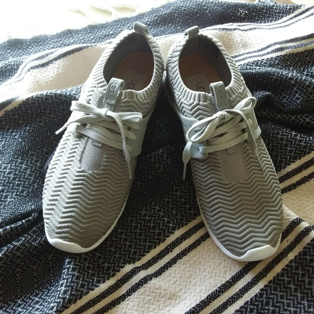 UGG fashion sneakers size 9